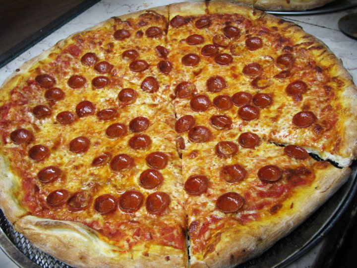 Cantoni's Pizza - Marion County CVB : Marion County CVB