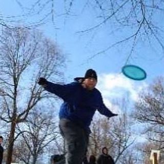 disc golf player